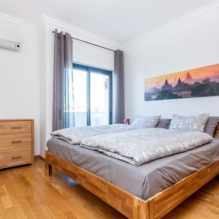 Sacha'S Sweet Home, Lovely 2 Bedroom Apartment, Walking Distance To Town, Beach And Marina لاغوس المظهر الخارجي الصورة