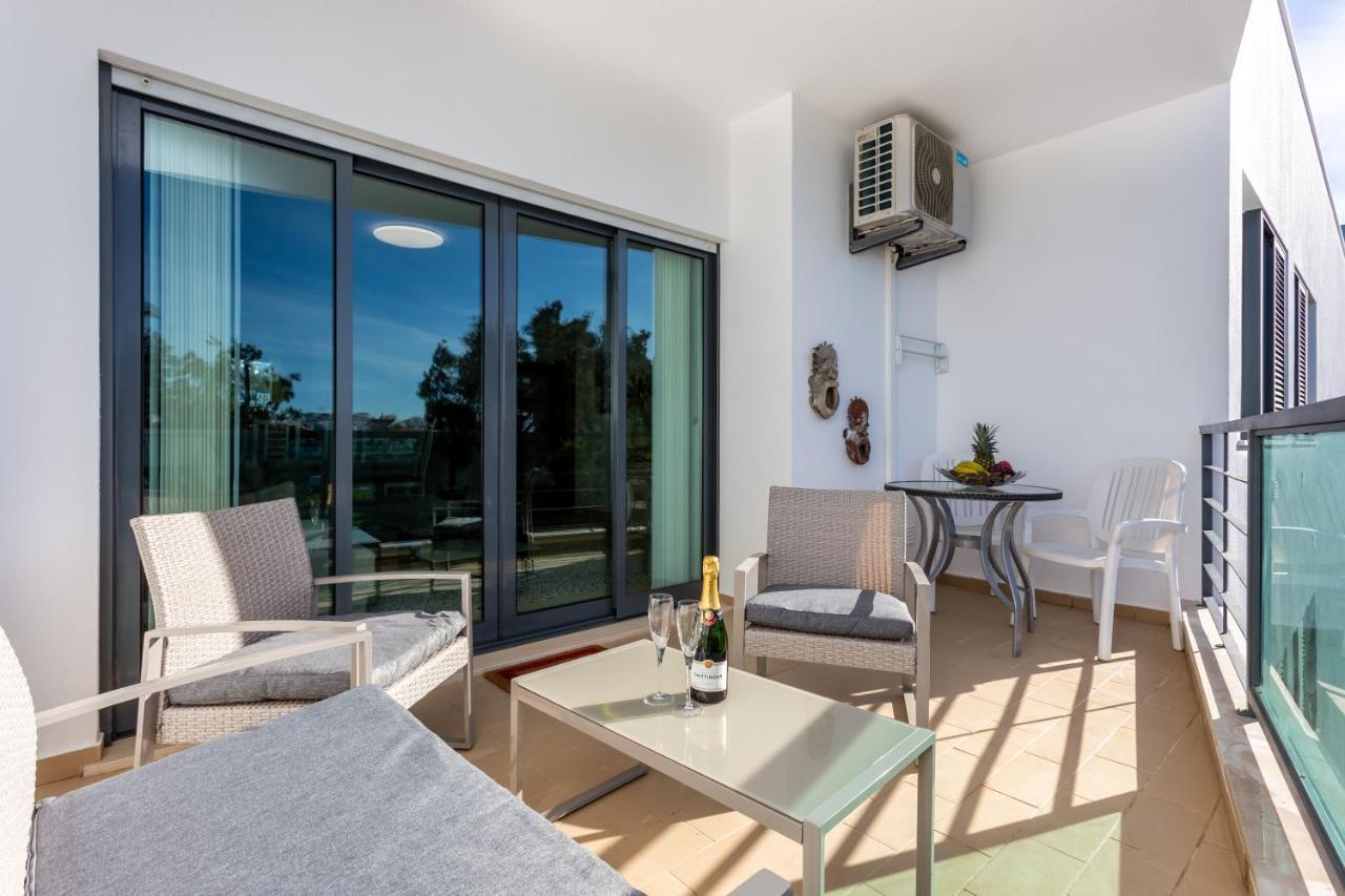 Sacha'S Sweet Home, Lovely 2 Bedroom Apartment, Walking Distance To Town, Beach And Marina لاغوس المظهر الخارجي الصورة