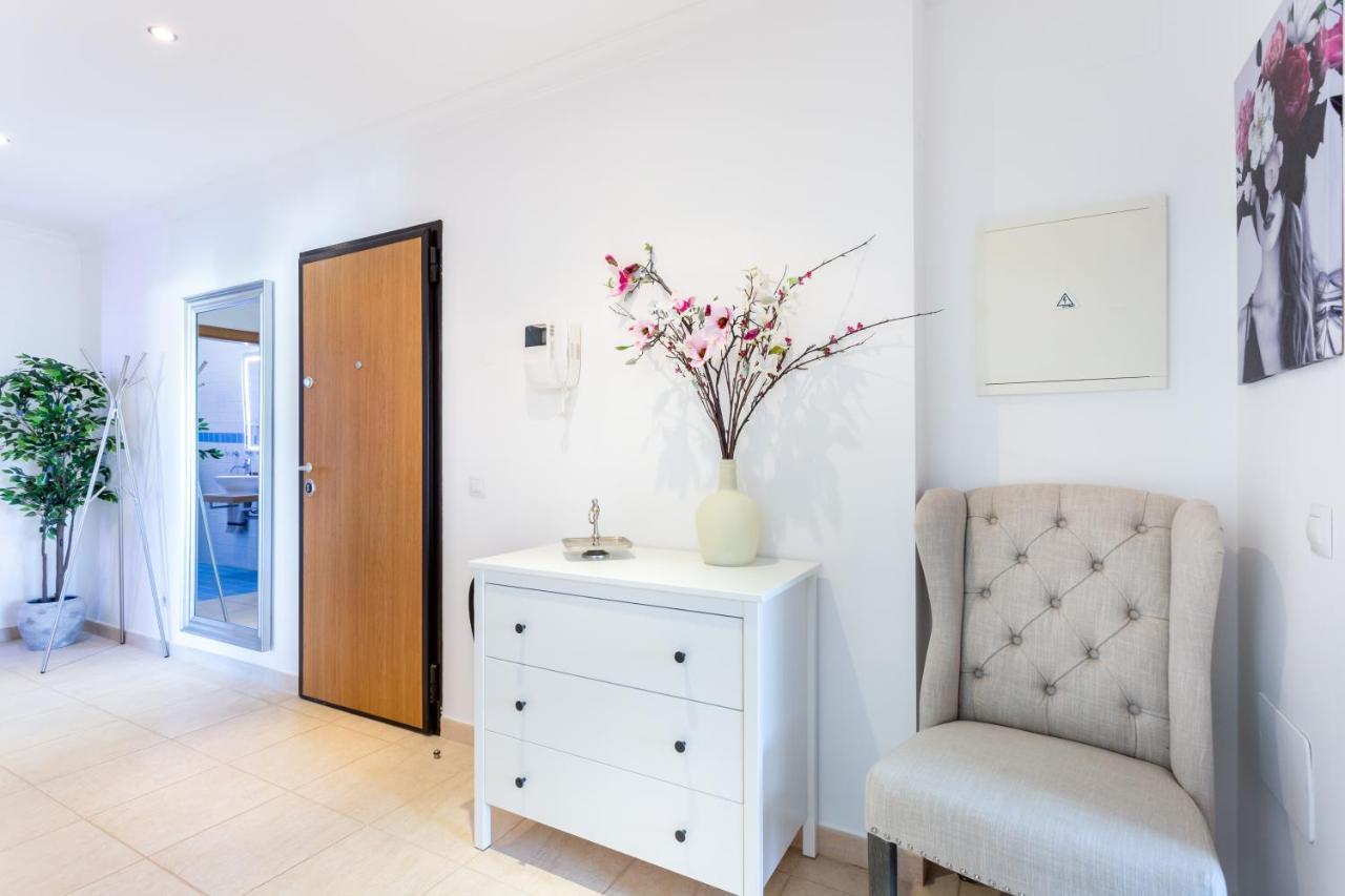 Sacha'S Sweet Home, Lovely 2 Bedroom Apartment, Walking Distance To Town, Beach And Marina لاغوس المظهر الخارجي الصورة