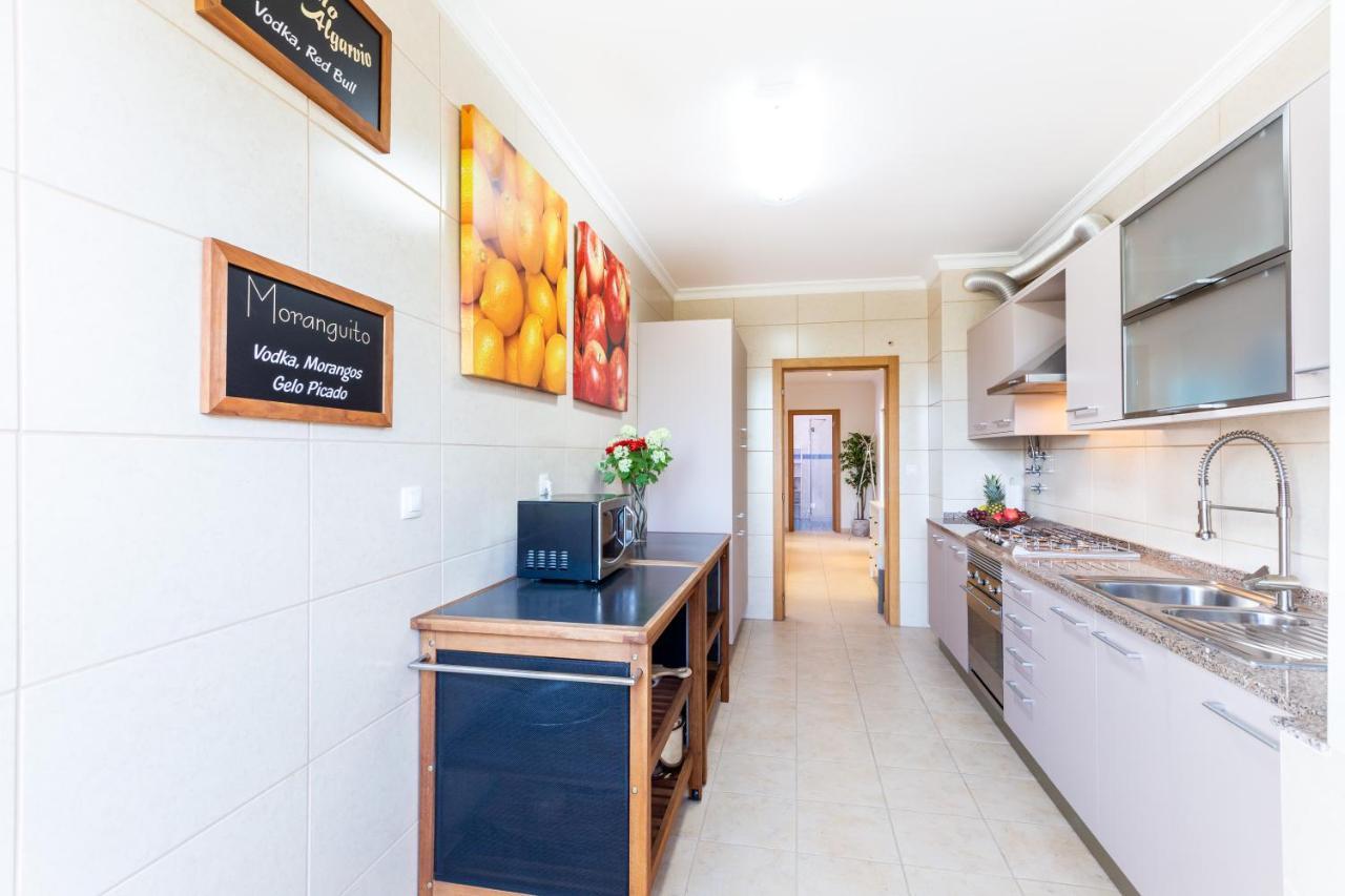 Sacha'S Sweet Home, Lovely 2 Bedroom Apartment, Walking Distance To Town, Beach And Marina لاغوس المظهر الخارجي الصورة